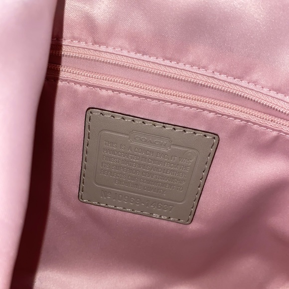 Metallic Gold Leather Coach Purse 💛 - Picture 4 of 7